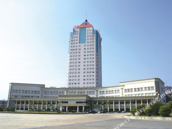Conch International Hotel — hotel in Yingcheng