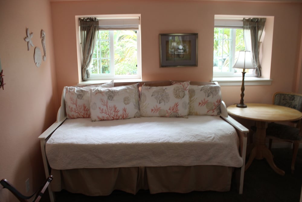 Pelican Cove Inn - photo 15