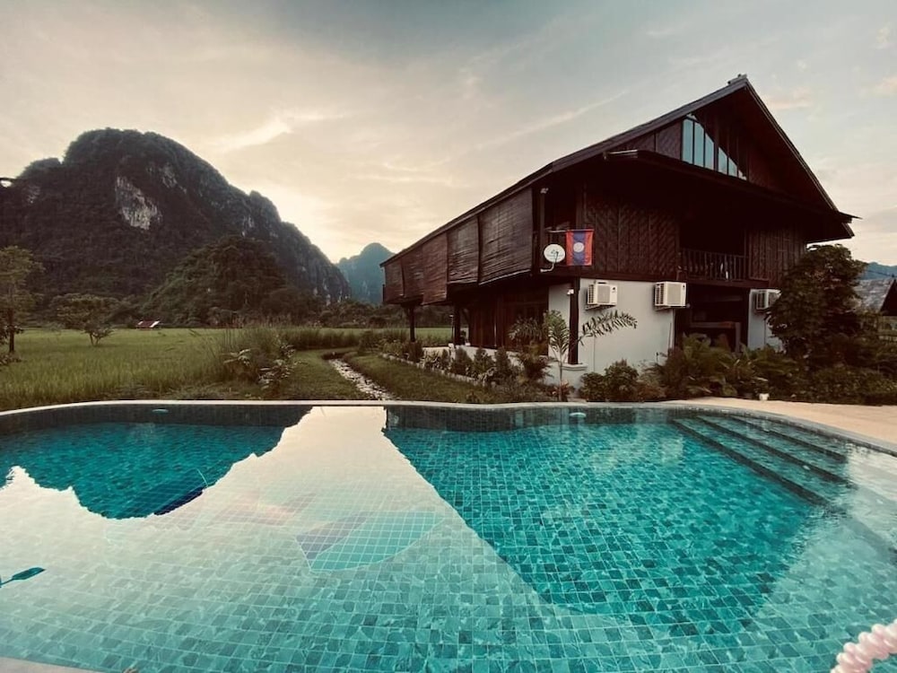 Dalasone Pool Villa with Stunning Mountain View — 4-Star Luxury Hotel in Vangviang, Laos
