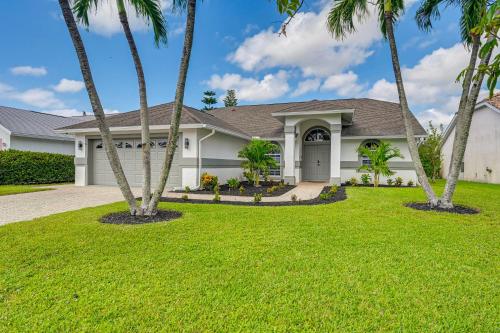 Stunning Naples Home with Pool Patio Water Views — 4-Star Luxury Hotel in Naples, United States