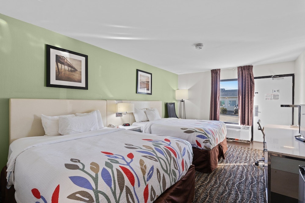 Garnet Inn & Suites Morehead City near Atlantic Beach - photo 11