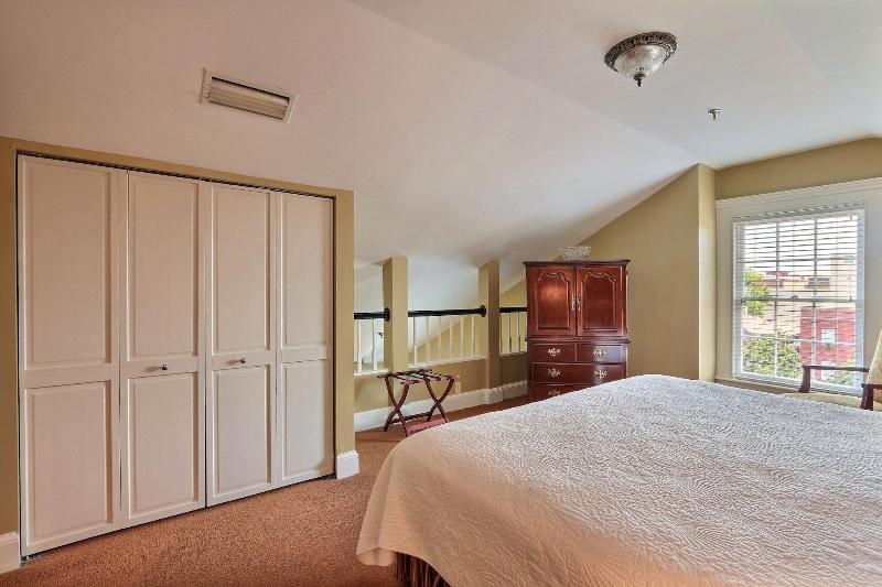 The Presidents Quarters Inn - photo 171