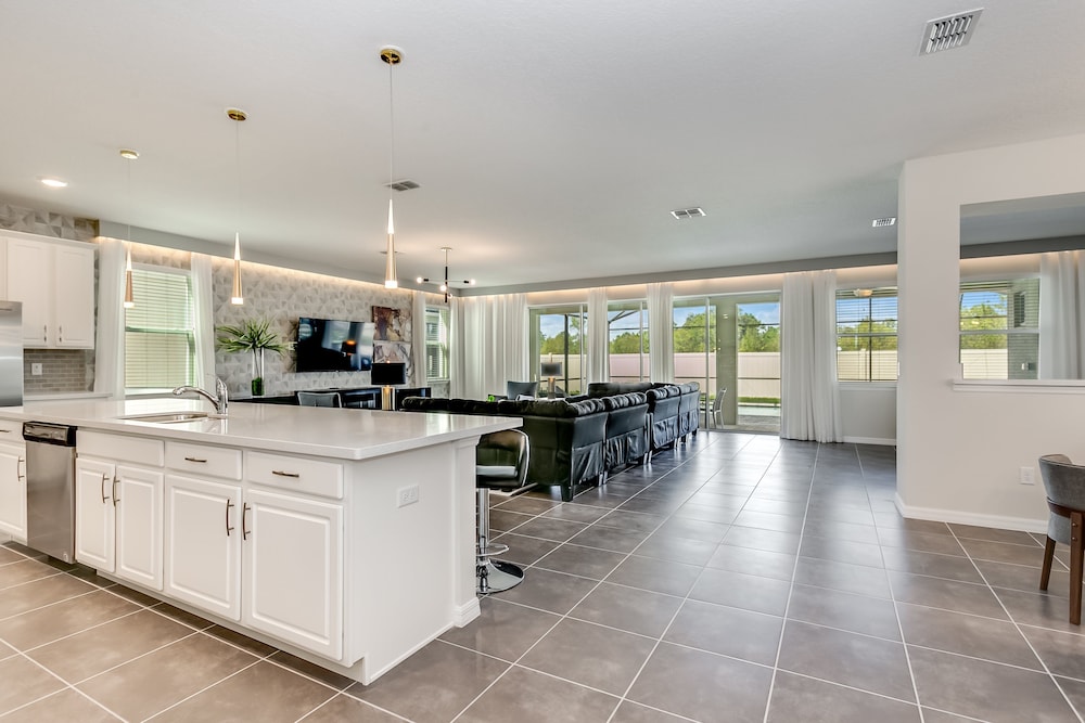 1834cvt New Solara 9 Bedroom 6 Bathroom Resort - photo 29