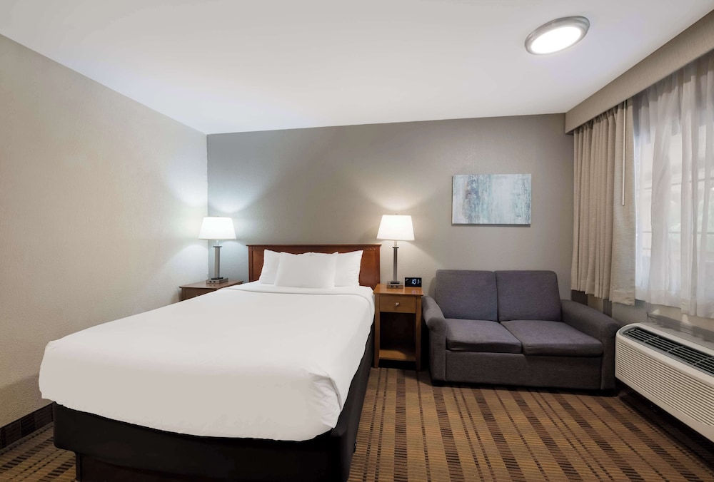 SureStay Plus by Best Western Woodbury Inn - photo 17