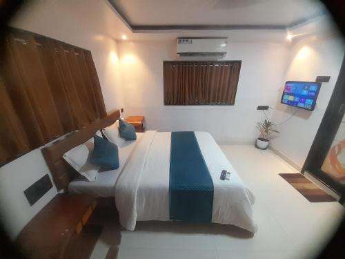 Agrawal Bhavan Budget Stay Only For Indians Couples Friendly