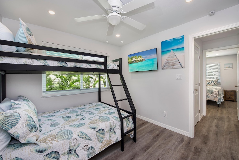 Changes In Latitudes by Sun Palace Vacations in Fort Myers Beach, United States