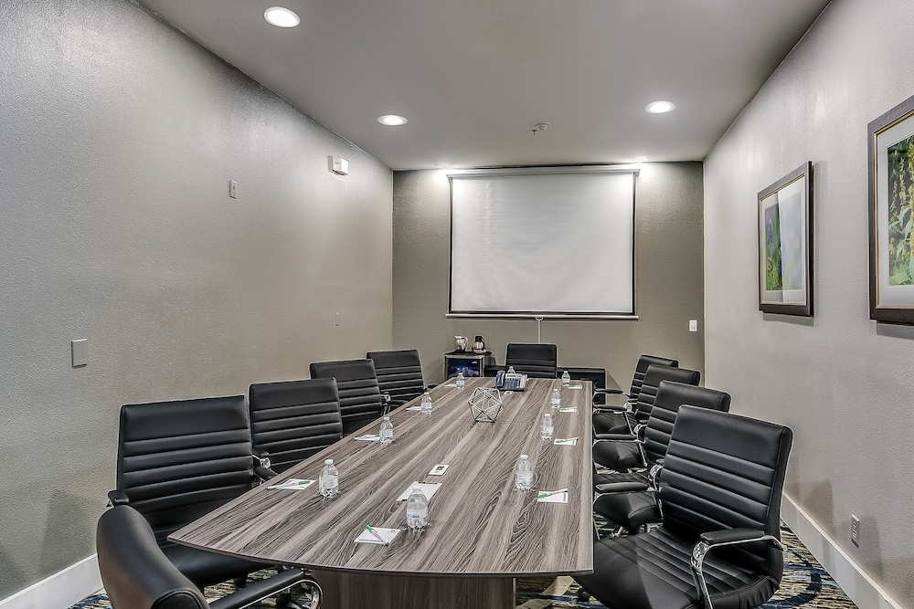 Holiday Inn Longview North by IHG - photo 39