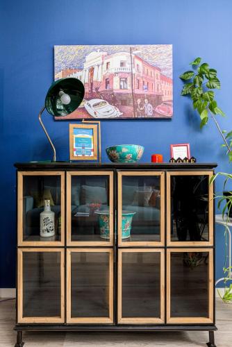 Art inspired Modern Flat near VAKE PARK with WIFI
