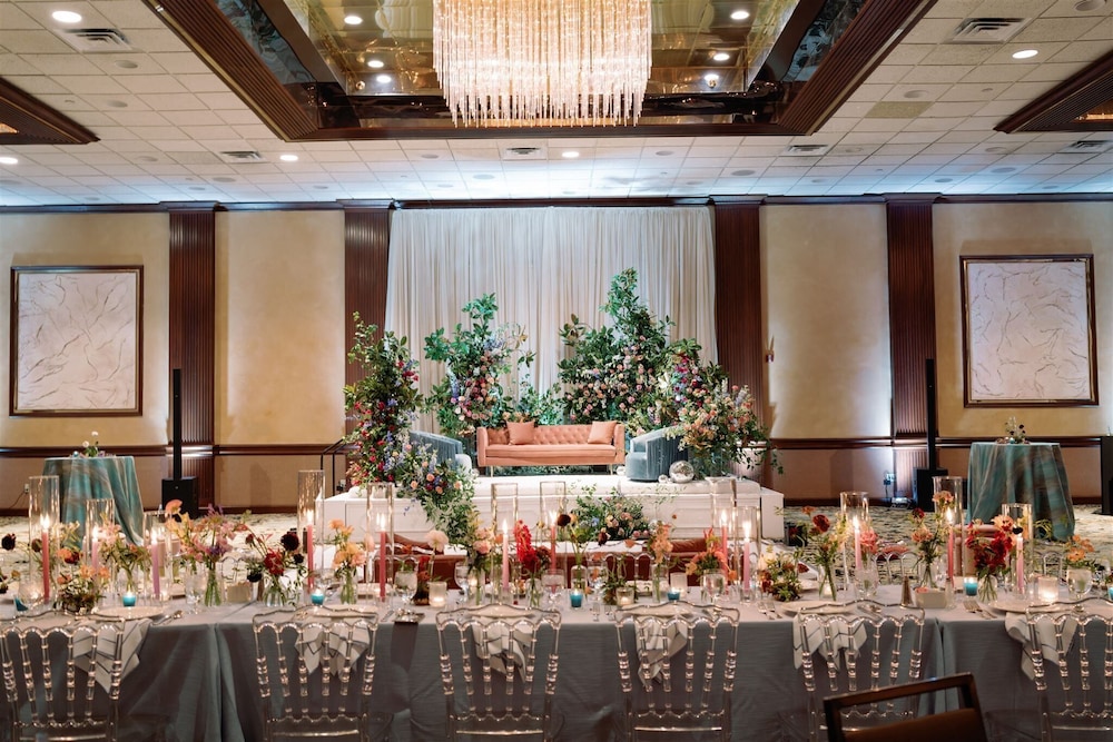 Crowne Plaza Knoxville Downtown University by IHG - photo 56