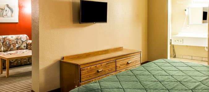 Rodeway Inn East - photo 13