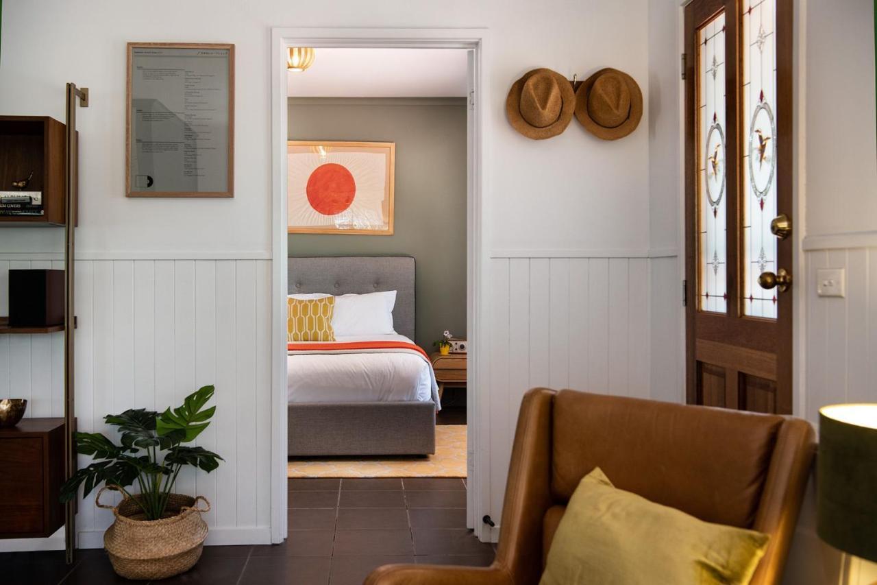 The Bach dog friendly with lovely bush views — carbon neutral stay, Daylesford