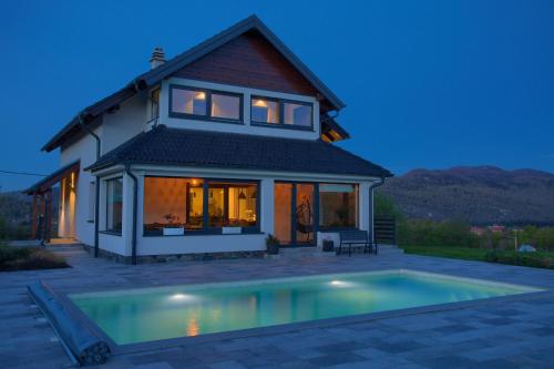 Villa Esen Fužine — 4-Star Luxury Hotel in Fuzine, Croatia