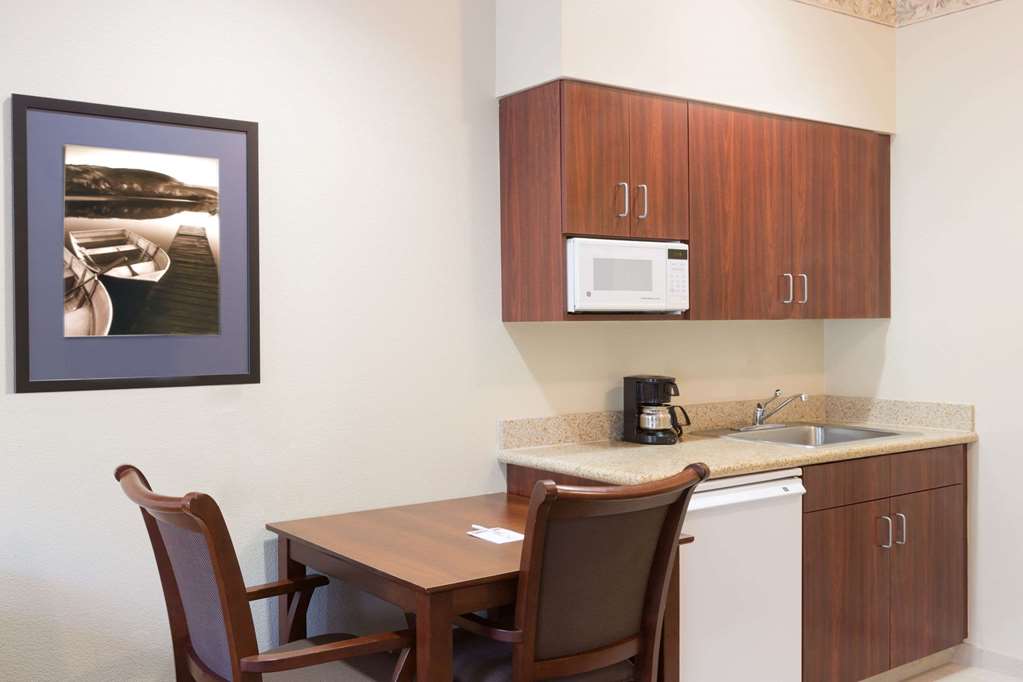 Hawthorn Suites by Wyndham Rancho Cordova Folsom - photo 10