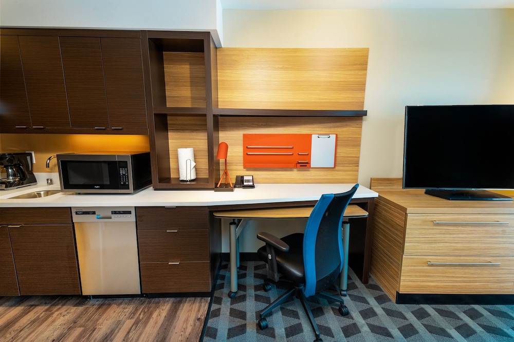 TownePlace Suites by Marriott Irvine Lake Forest - photo 17