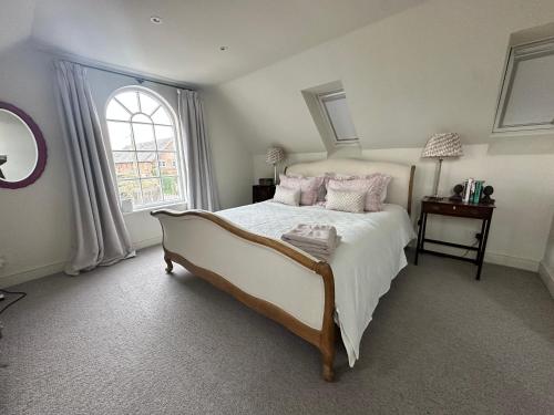 The Bothy — 4-Star Luxury Hotel in Pewsey, United Kingdom