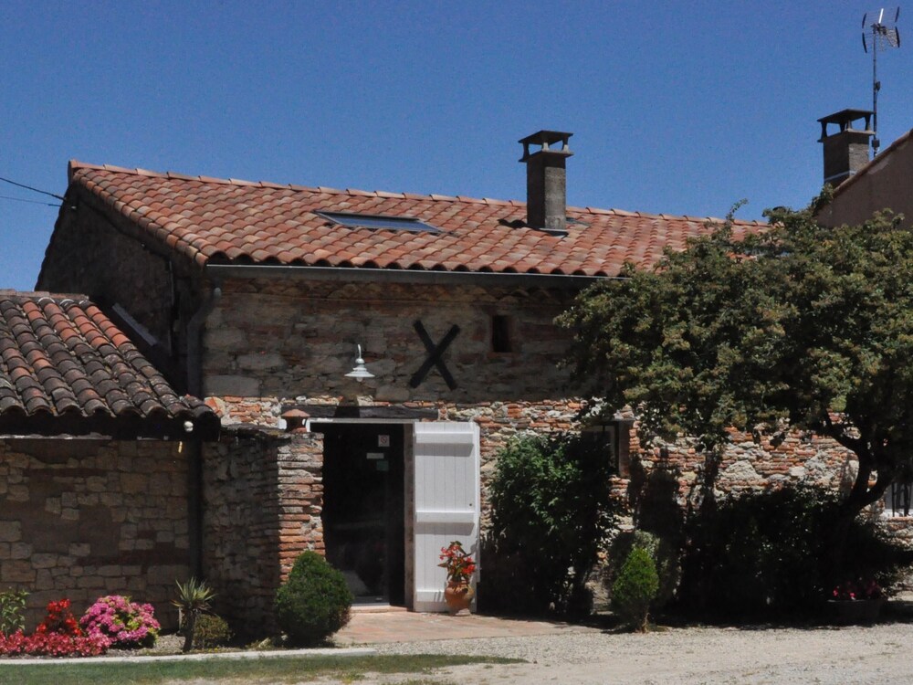 Le Lac de Crivito — 4-Star Luxury Hotel in Caraman, France