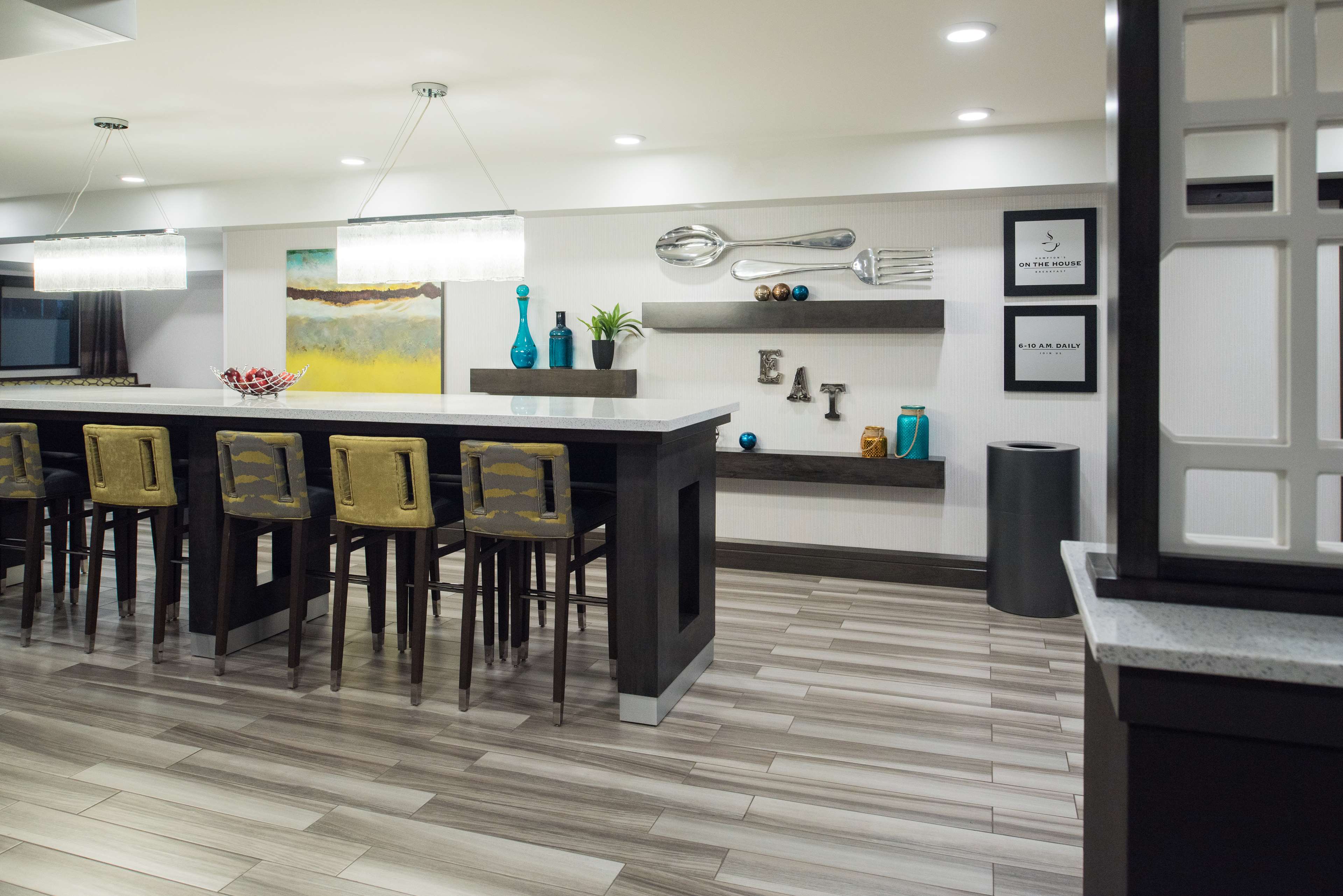 Hampton Inn Monterey - photo 13