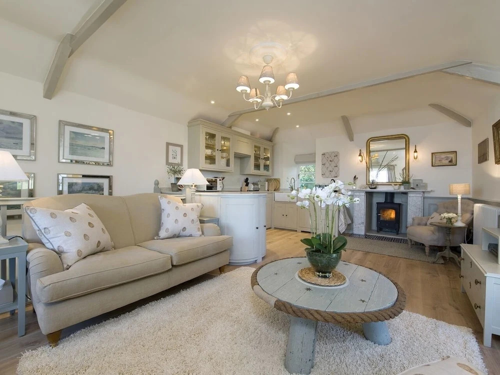 Coach House Cottage — 4-Star Luxury Hotel in Dartmouth, United Kingdom