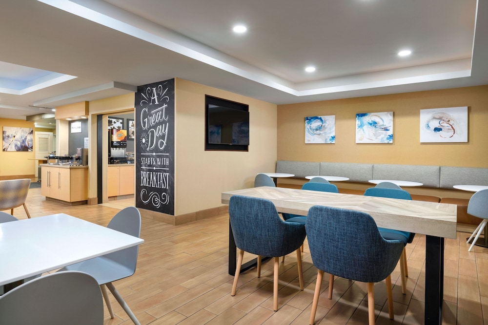 TownePlace Suites York - photo 51