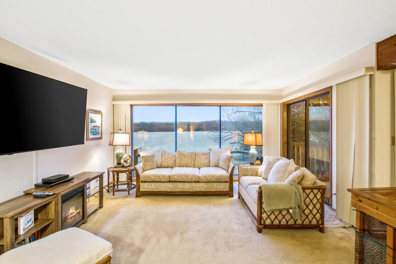 Pelican Bay Getaway — 4-Star Luxury Hotel in Lake Ozark, United States