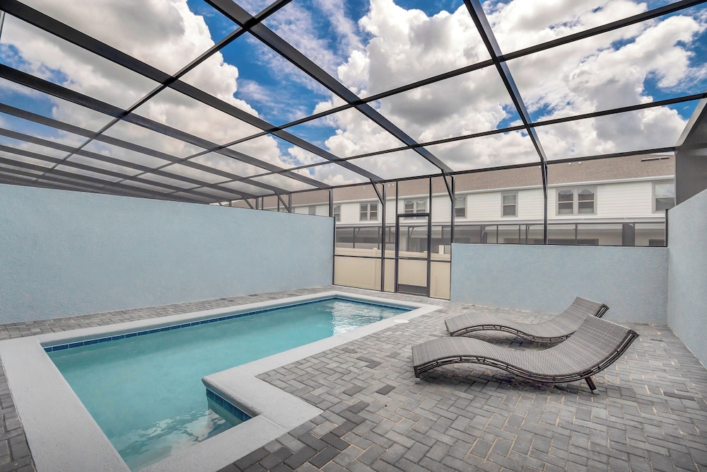2407 Dubai Street - photo 36