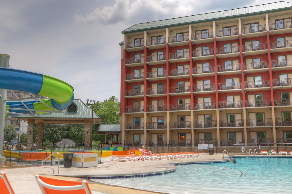 Country Cascades Waterpark Resort - photo 41