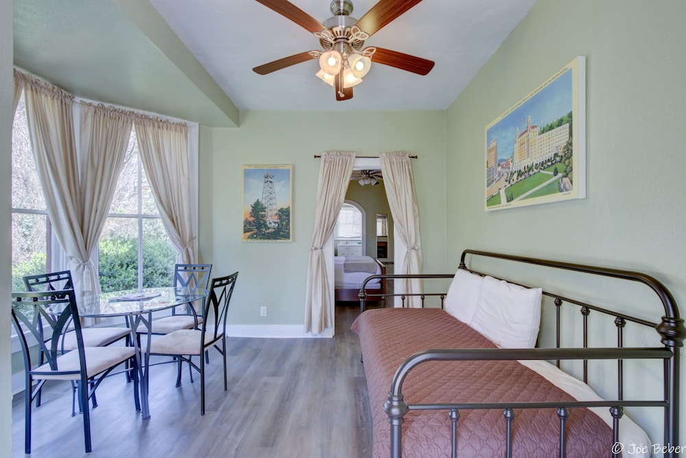 Gold Inn Hot Springs - photo 15