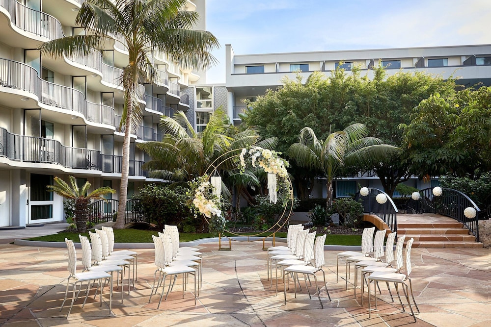 Los Angeles Airport Marriott - photo 75