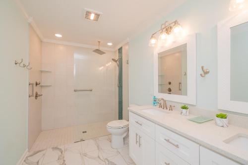 Mermaid Manor by Oak Island Accommodations - photo 13