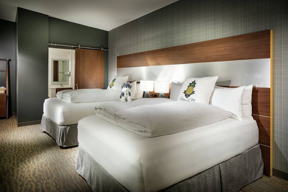 Hotel Z - photo 10