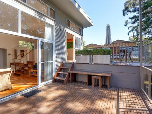 Gumbeachy Pet Friendly Free WiFi in Hawks Nest, Australia