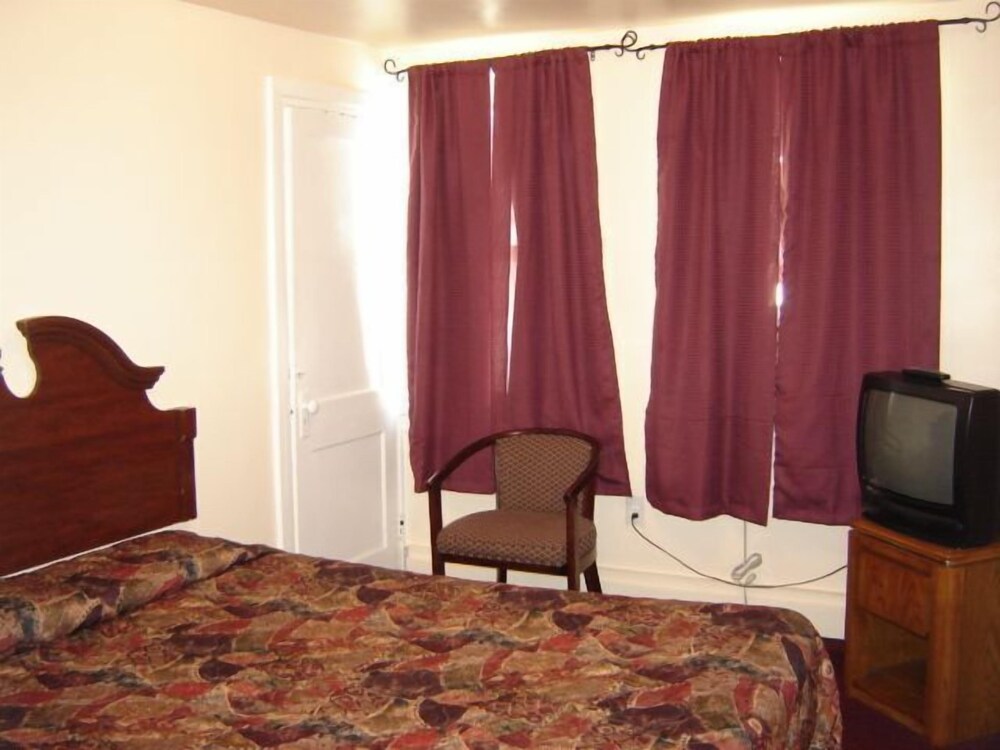 Hershey Travel Inn - photo 3