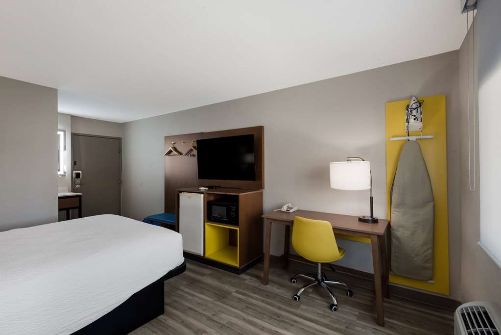 Days Inn by Wyndham Ankeny Des Moines - photo 40