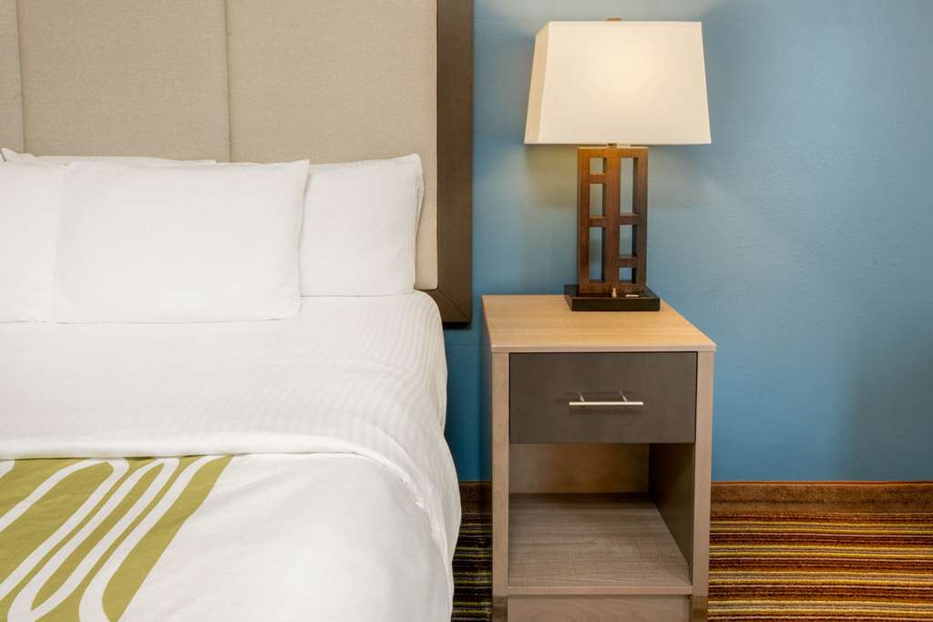 La Quinta Inn & Suites by Wyndham Broussard Lafayette Area - photo 28