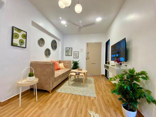 Dom Lucia 201 Quiet and Cozy 1 BHK Bandra Ocean Side WIFI