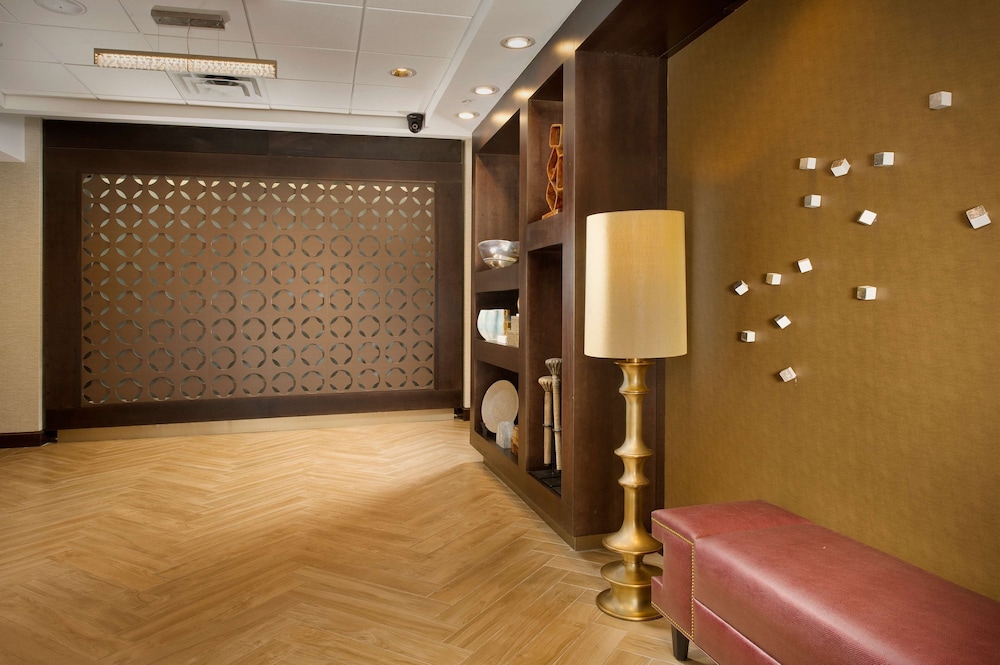 Hampton Inn & Suites San Antonio Downtown Market Square - photo 3