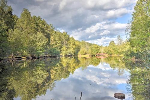 5 Mi to Dtwn Blue Ridge Whitetail Retreat — 4-Star Luxury Hotel in Blue Ridge, United States