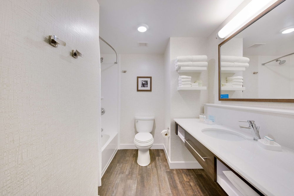 Hampton Inn & Suites Fort Worth Downtown - photo 24