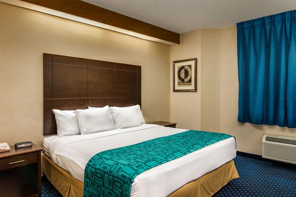 Howard Johnson Inn and Suites by Vancouver Mall - photo 8