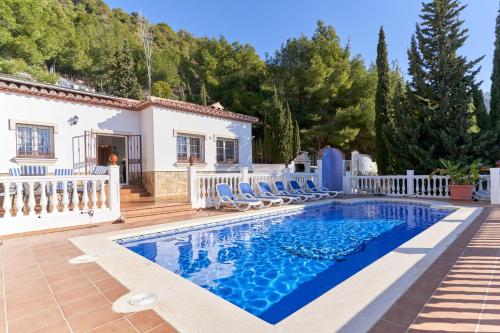 Villa Thomas — 4-Star Luxury Hotel in Frigiliana, Spain