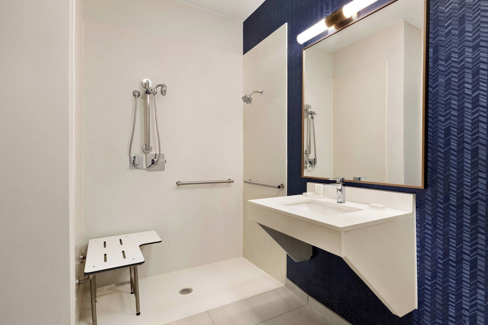 Fairfield Inn and Suites by Marriott Wheeling St Clairsville - photo 12