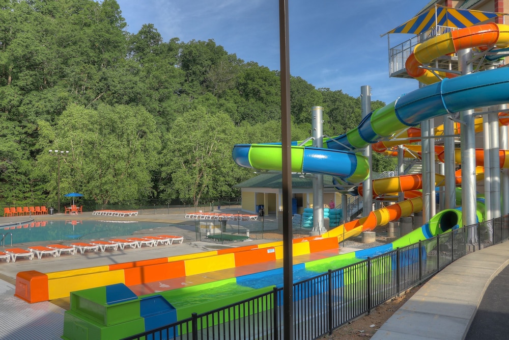 Country Cascades Waterpark Resort - photo 52