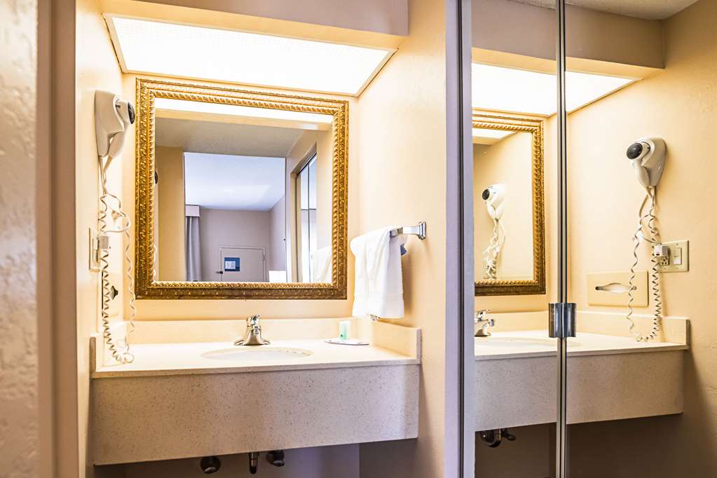 Quality Inn Dillon SC - photo 16
