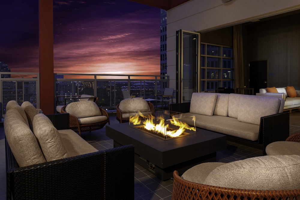 Courtyard by Marriott Dallas Downtown Reunion District - photo 20