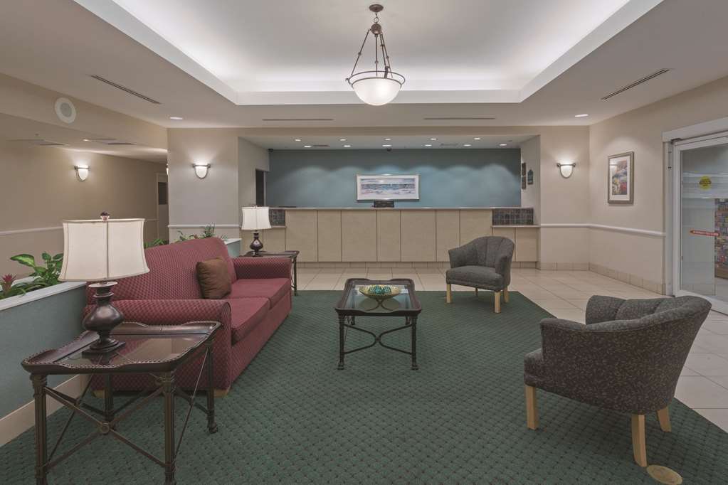 La Quinta Inn and Suites Fort Myers I 75 - photo 6