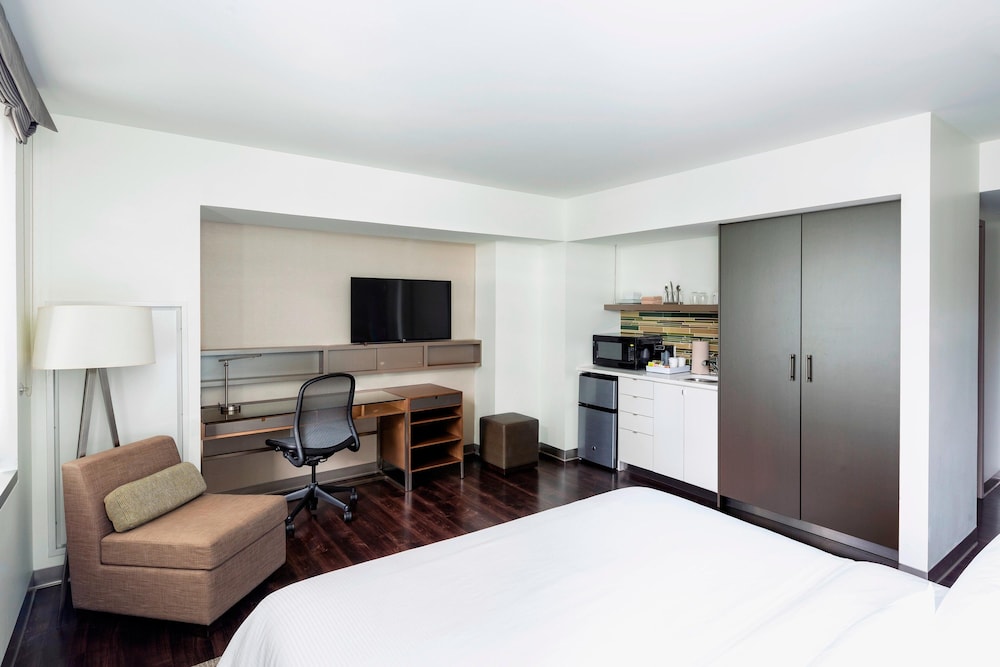 Element by Marriott Boston Seaport District - photo 7