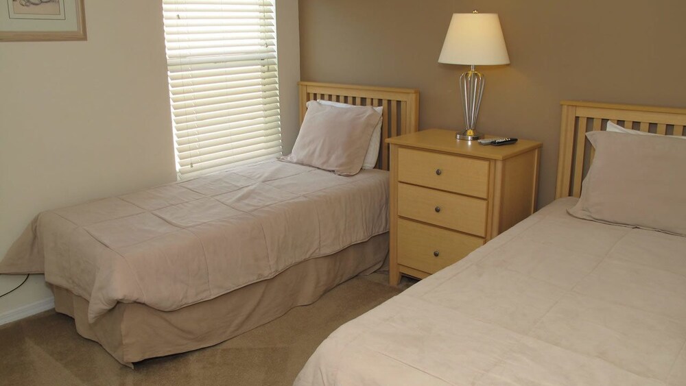 Grhlic2691 Emerald Island Resort 7 Bed 5 Baths House - photo 3