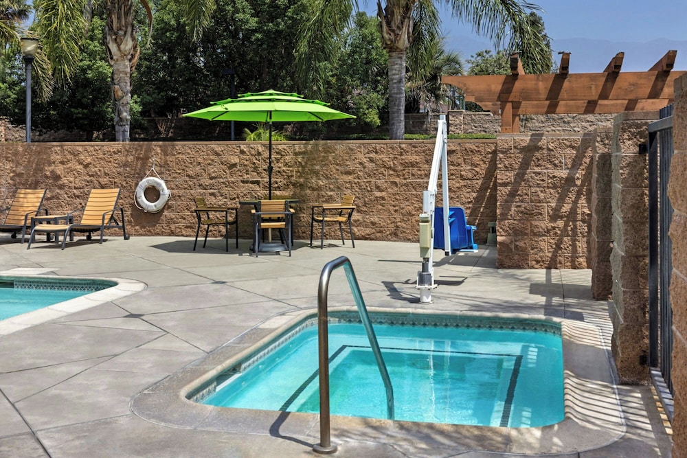 Four Points by Sheraton Ontario Rancho Cucamonga - photo 19
