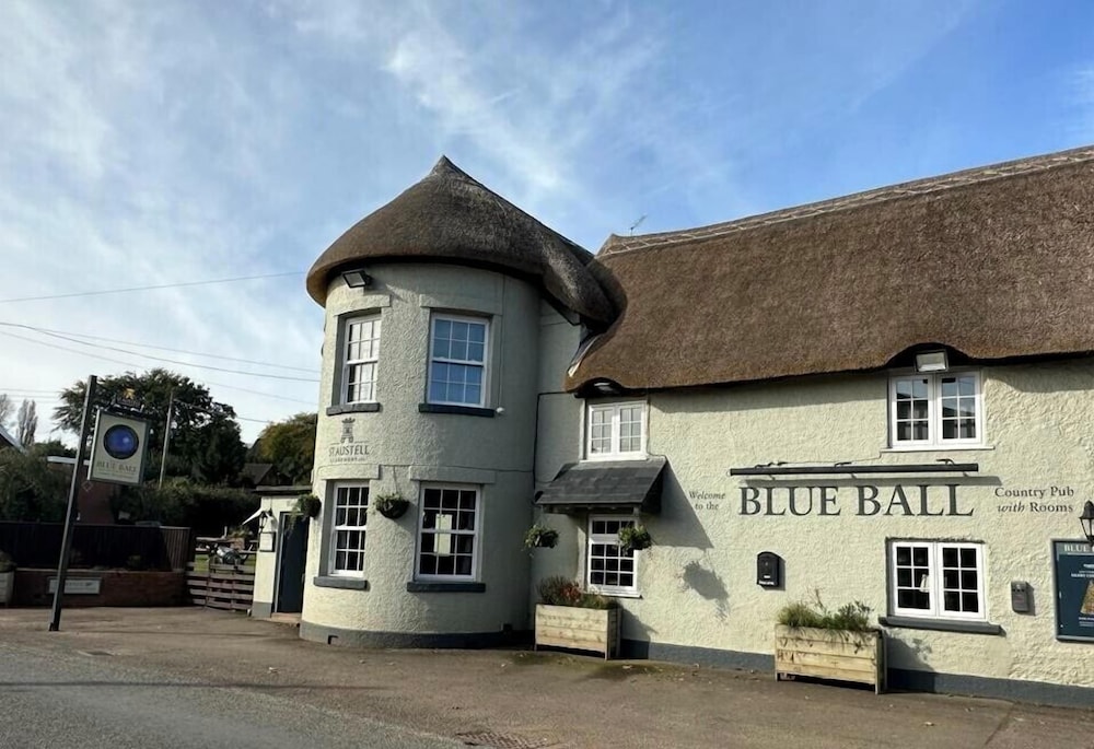 Blue Ball Inn - carbon neutral hotel in Exeter
