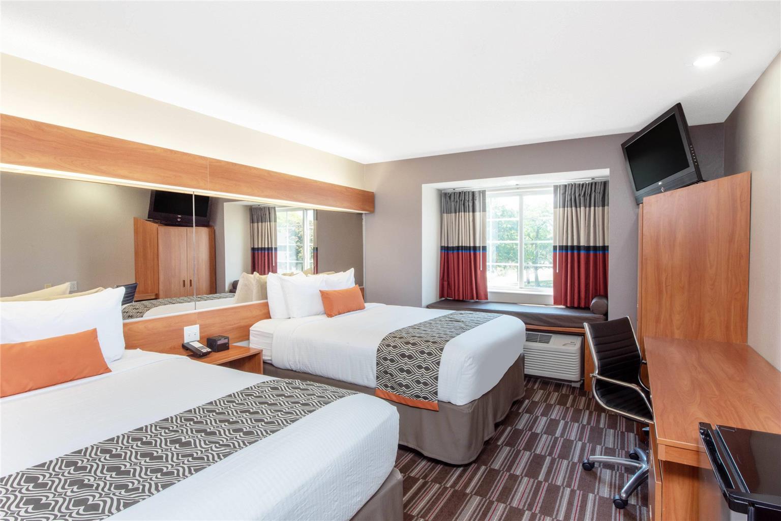 Microtel Inn & Suites by Wyndham Springfield - photo 10